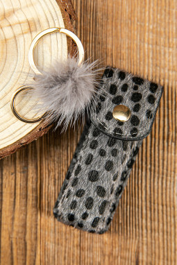 灰色豹纹绒球装饰钥匙扣
