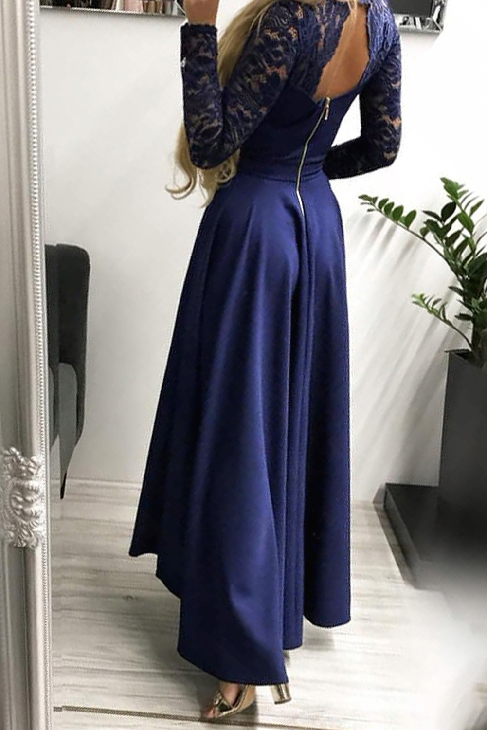 深蓝色V领蕾丝露背高低摆晚礼服 LC612529