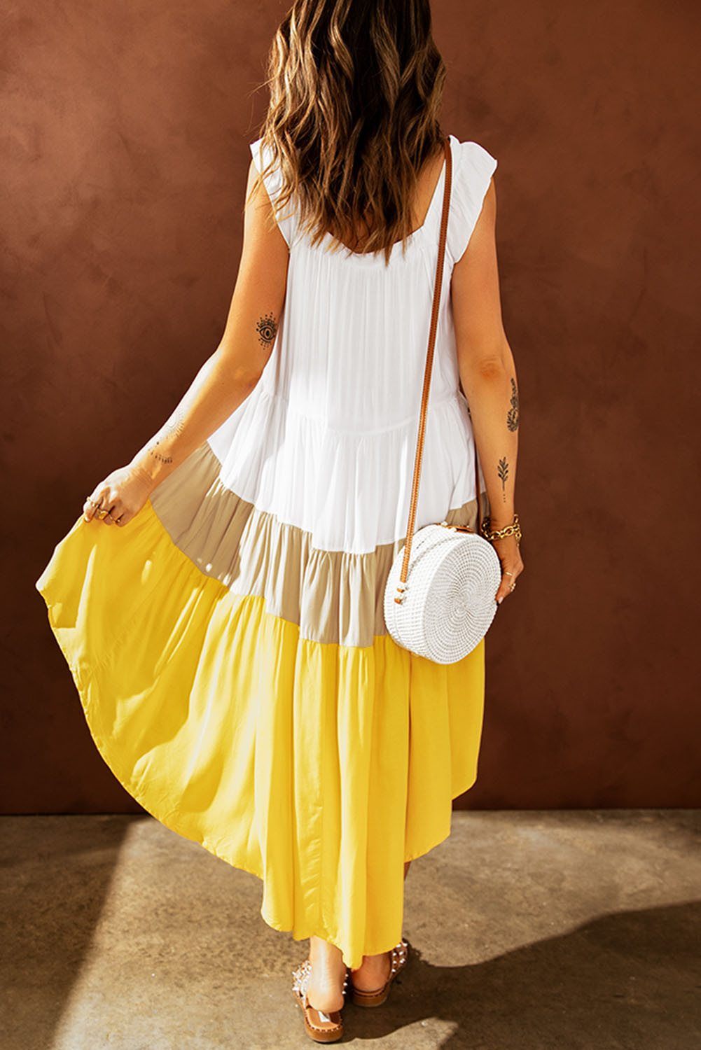 黄色休闲高低下摆分层拼色无袖方领中长连衣裙 LC613952