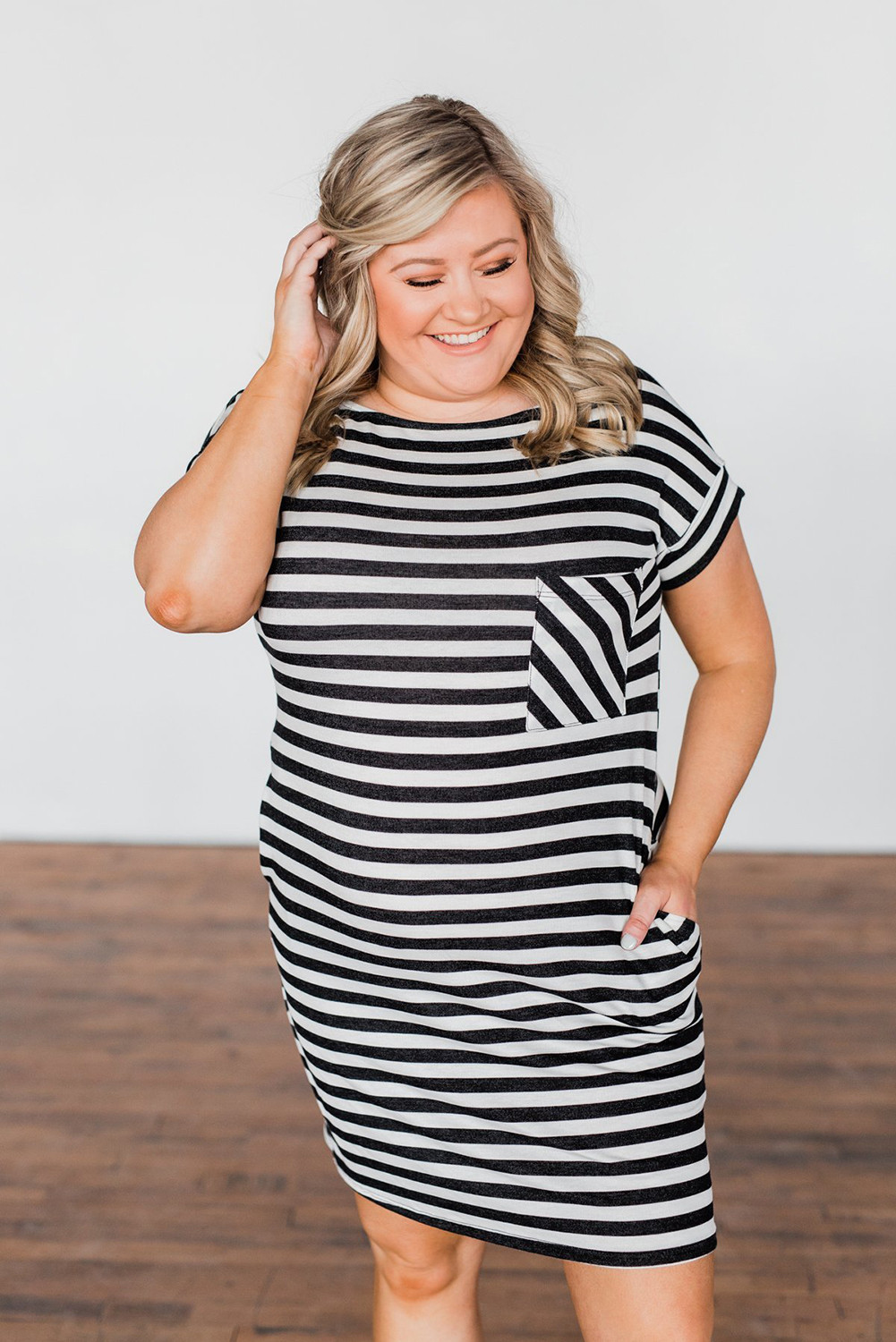 US$ 10.47 Plus Size Black White Striped Pocket T-Shirt Dress Wholesale