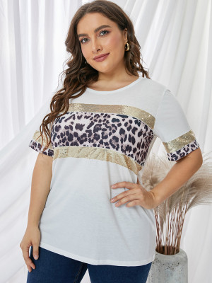 Camiseta de talla grande con detalle de leopardo y lentejuelas