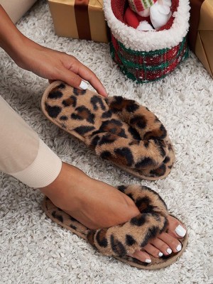 Pantuflas de casa mullidas con estampado de leopardo