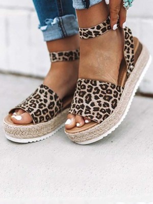 Sandalias de plataforma de leopardo con punta abierta