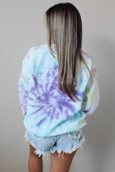 light purple tie dye sweatshirt