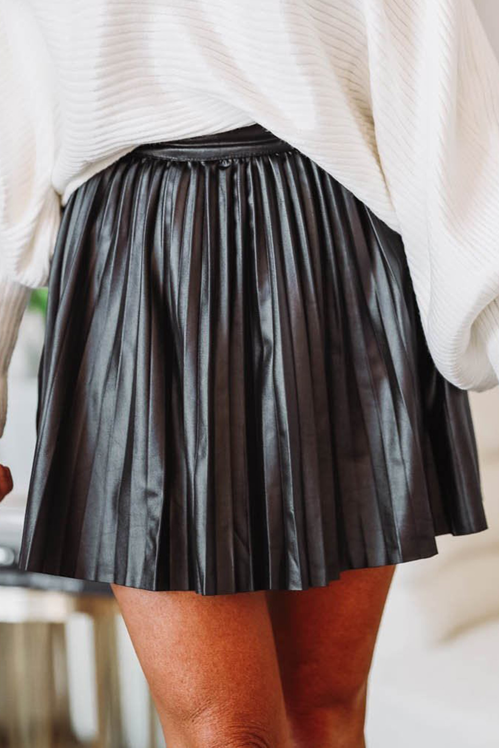 Black Pleated High Waist Mini Skirt - (US 16-18)XL